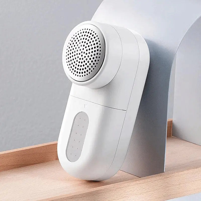Rechargeable white fabric shaver with plastic case – portable lint and fuzz remover for sweaters and clothes

